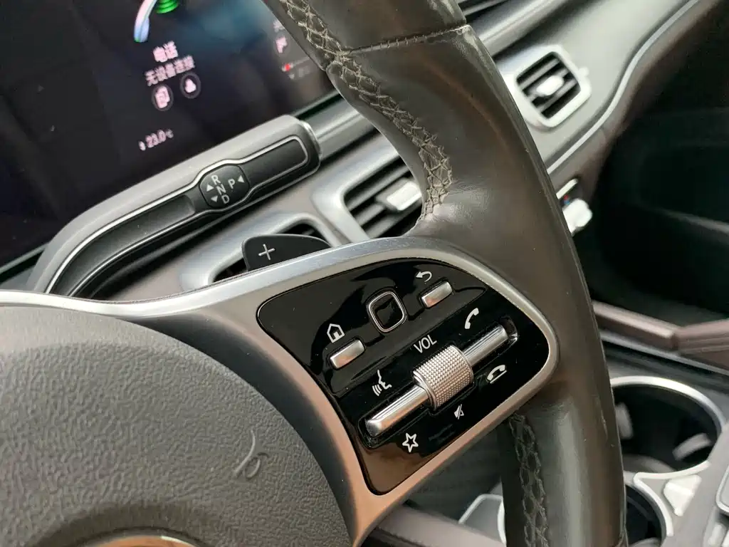 Mercedes-Benz GLE (Import) — миниатюра 25
