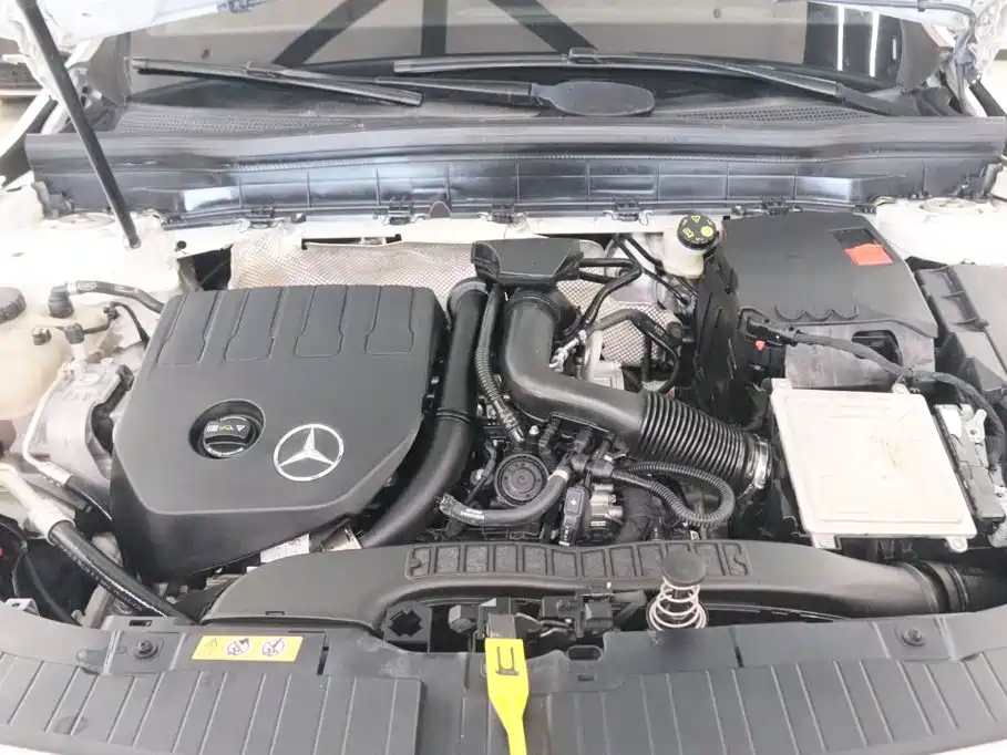Mercedes-Benz GLB — миниатюра 21
