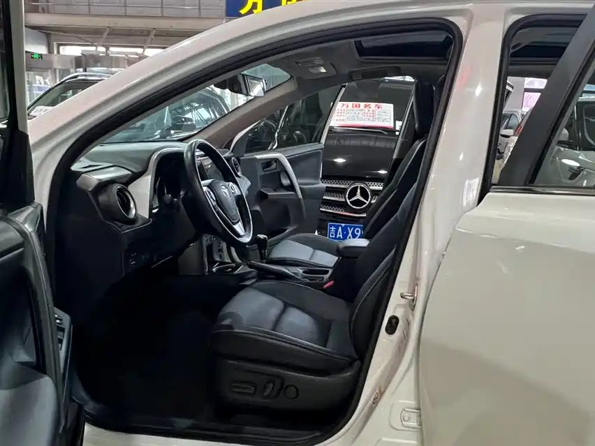 TOYOTA RAV4 RONGFANG