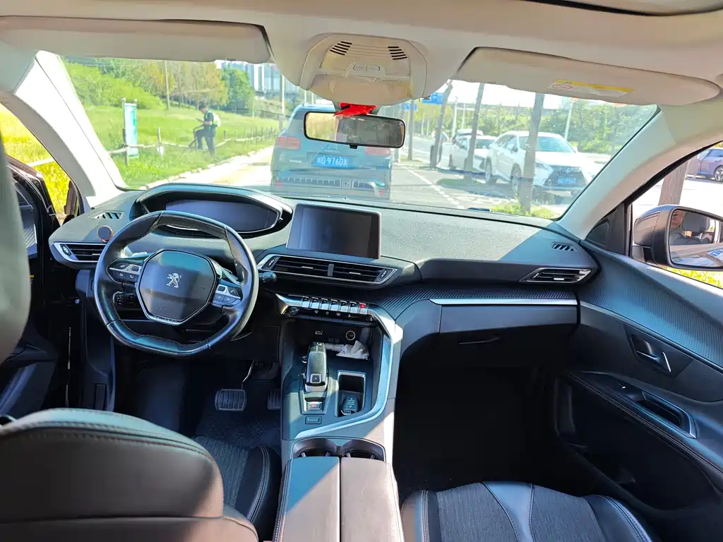 Peugeot 5008 — миниатюра 4
