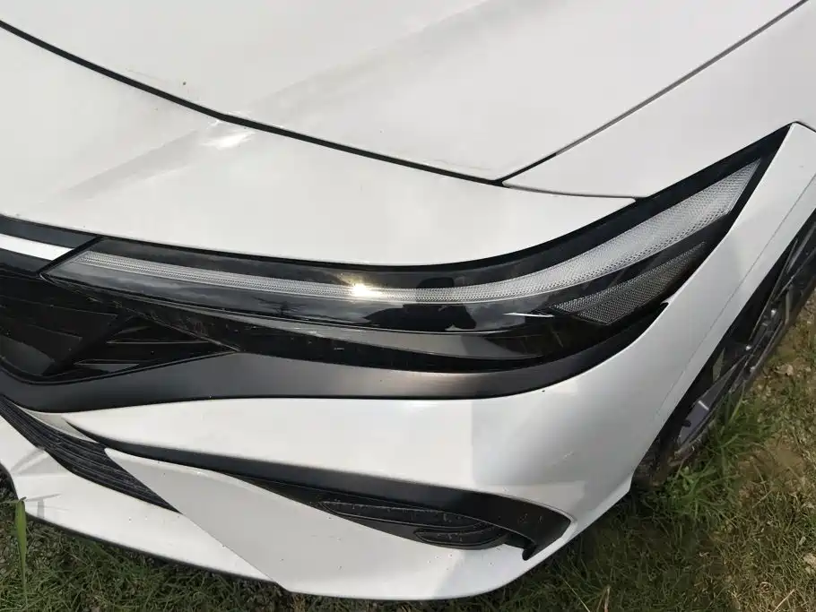Hyundai Elantra — миниатюра 5