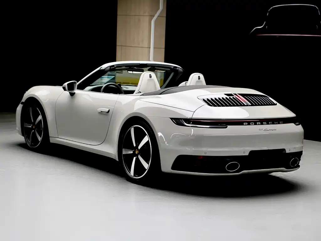 Porsche 911 2023 Carrera Cabriolet 3.0T