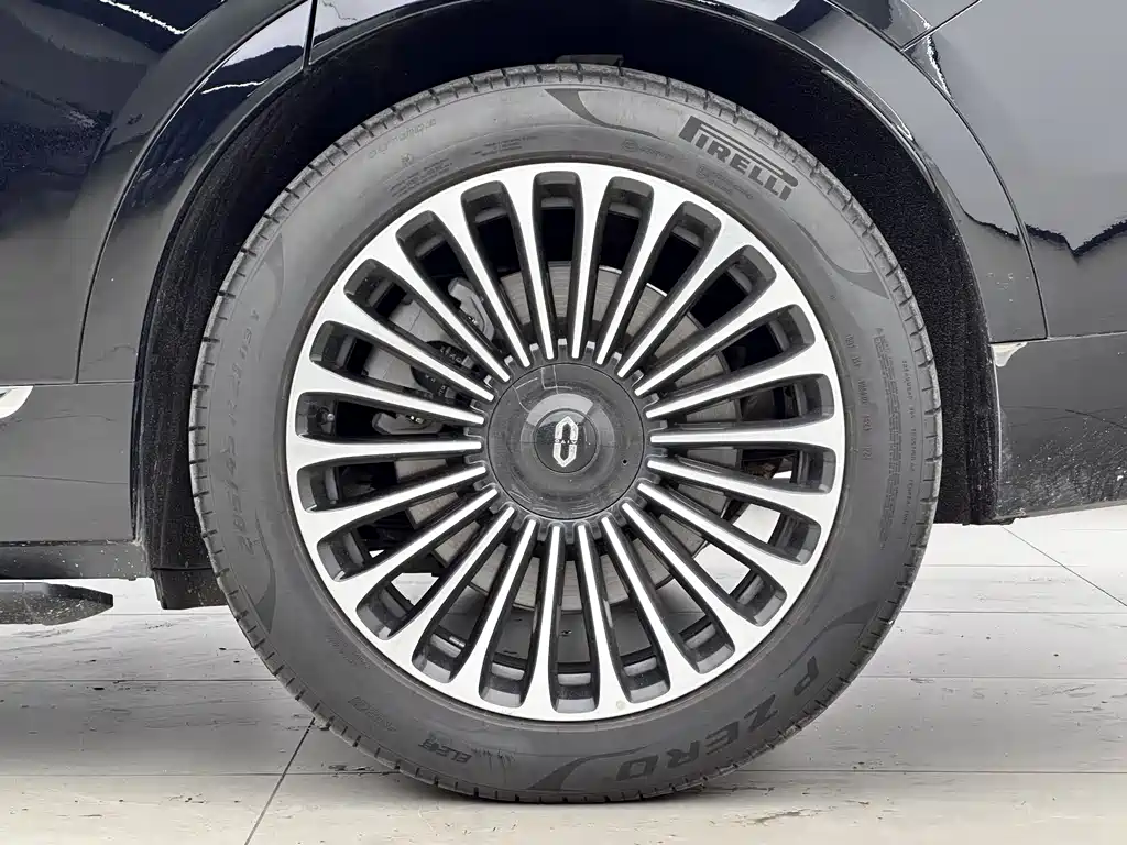 Mercedes-Benz E-Class — миниатюра 20