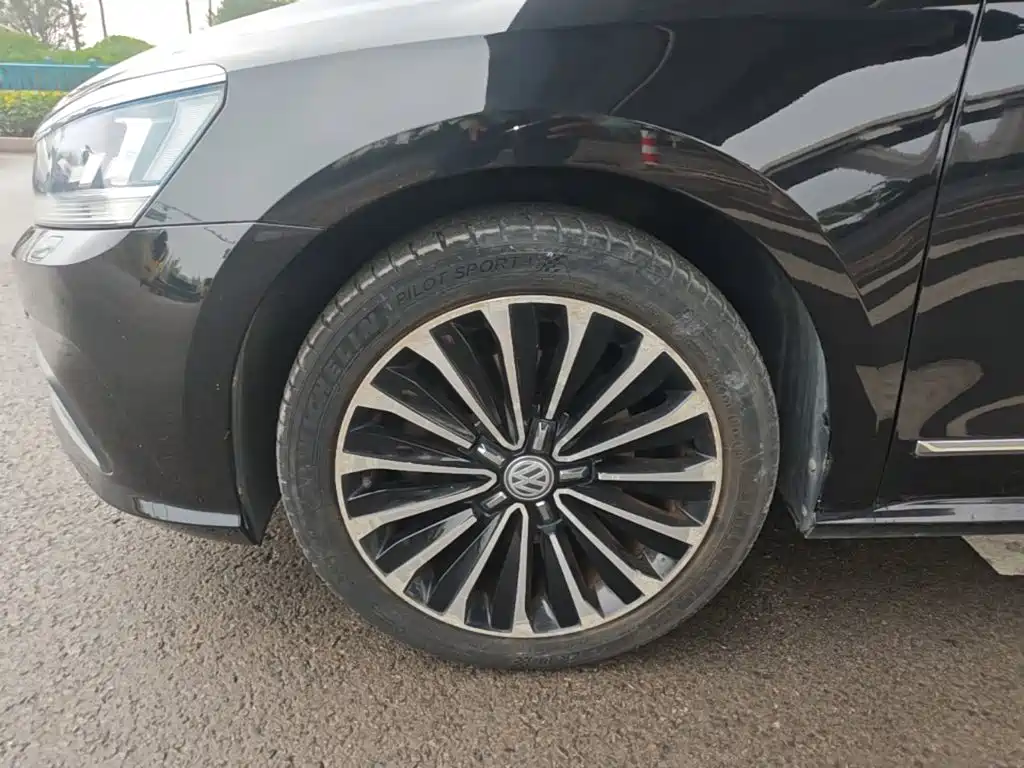 Volkswagen Passat — миниатюра 23
