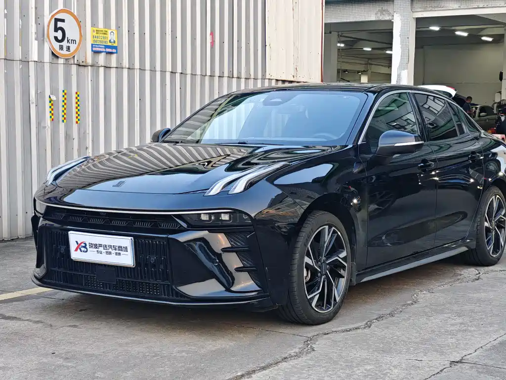 Купить Lynk & Co 03