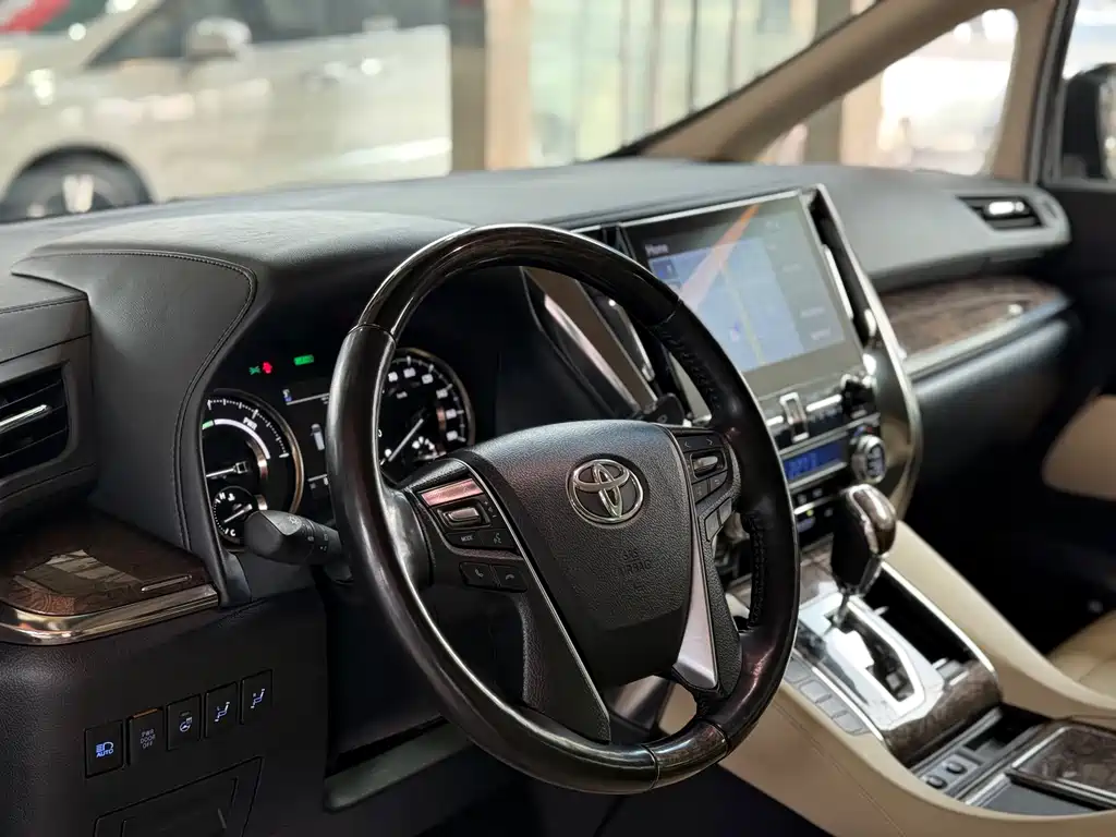 Toyota Alphard 2020 2.5L Luxury