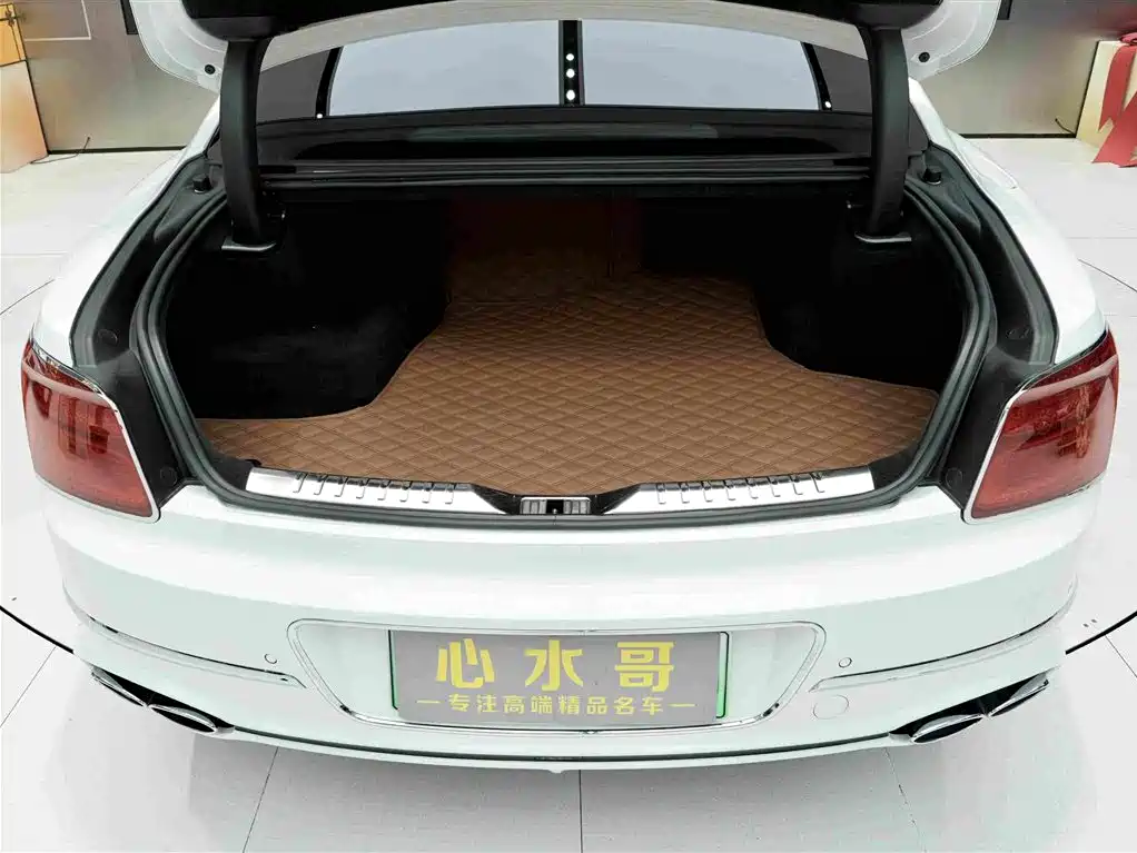 Bentley Flying Spur PHEV 2.9T V6 Hybrid, фото 30