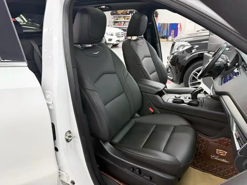 Cadillac XT4 — миниатюра 15