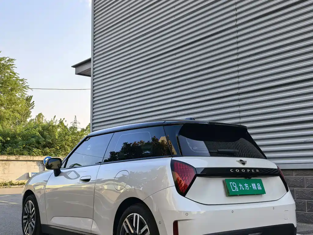 MINI MINI COOPER EV — миниатюра 8