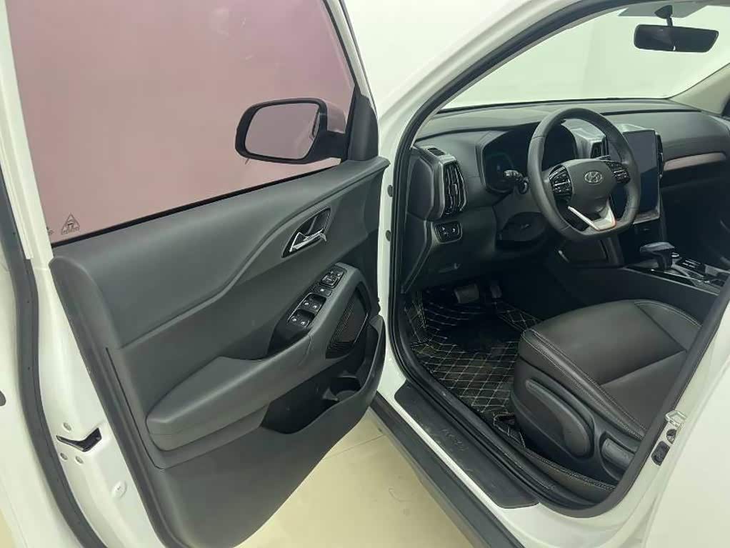 Hyundai Beijing Hyundai ix35 1.4 л 2022 г. Белый, пробег 23000 км