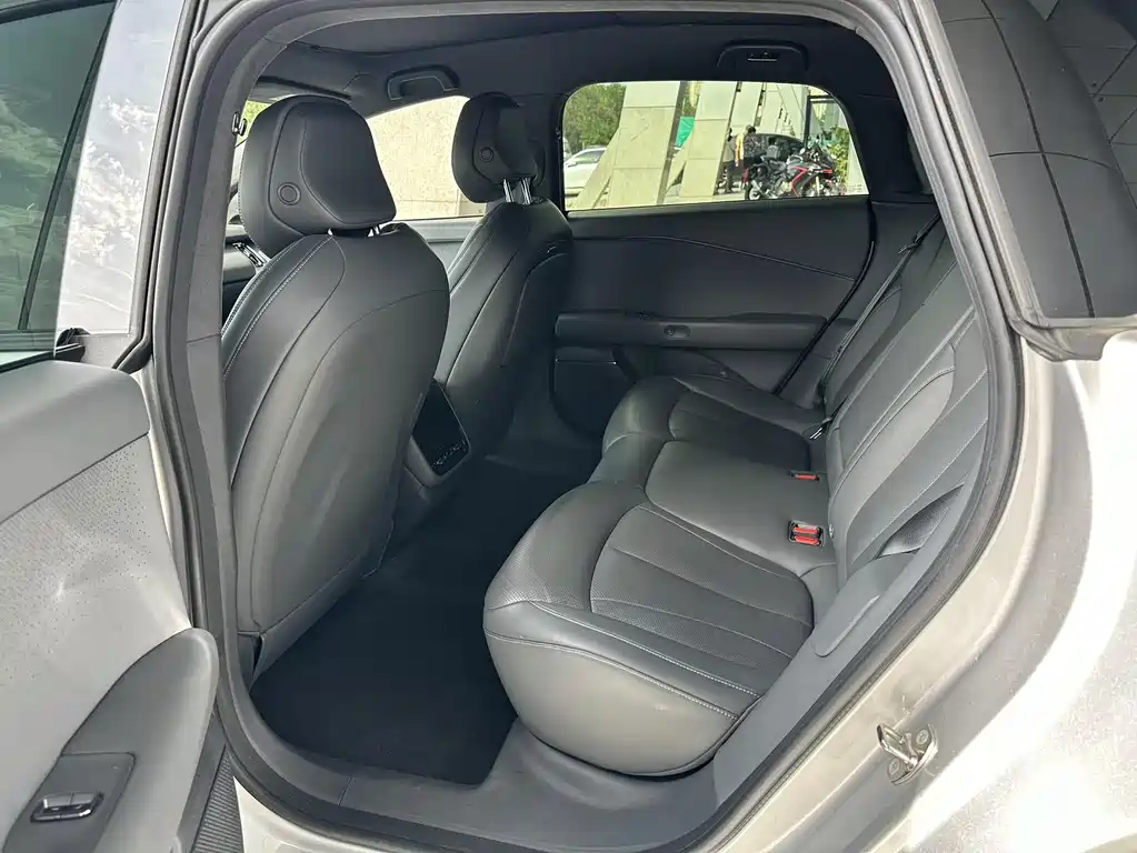 Xpeng P7 + 2024 Max