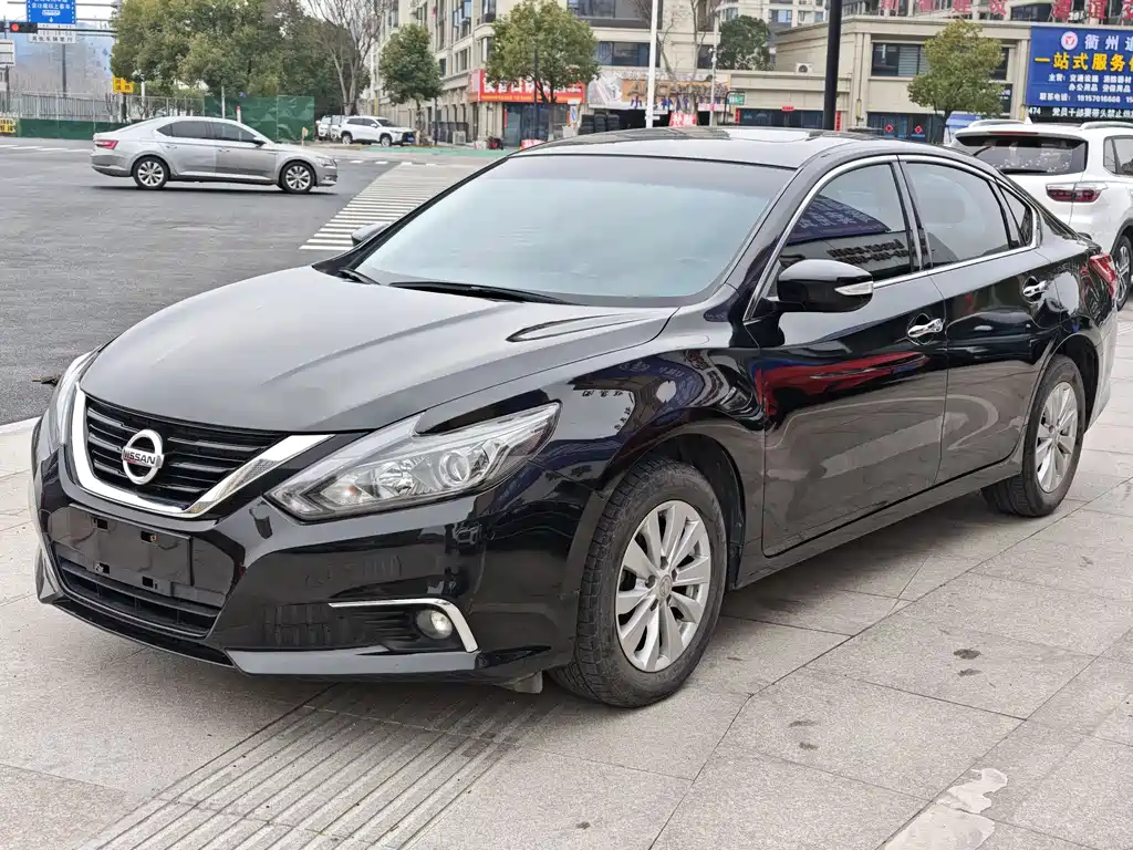 NISSAN TEANA