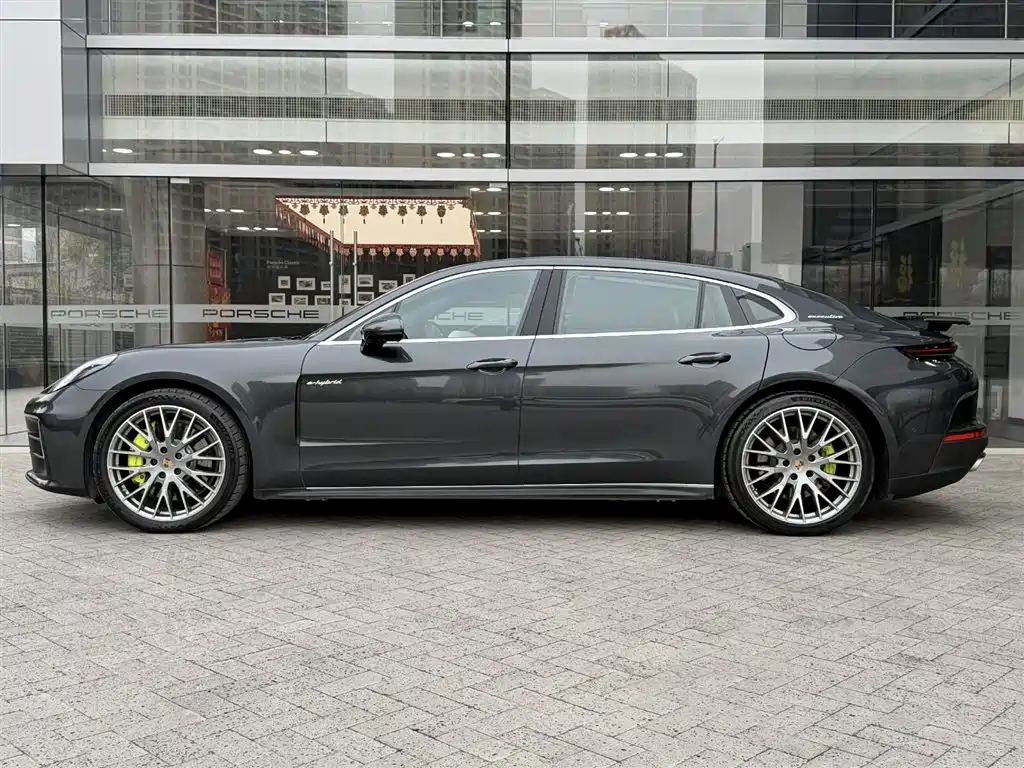 PORSCHE PANAMERA NEW ENERGY