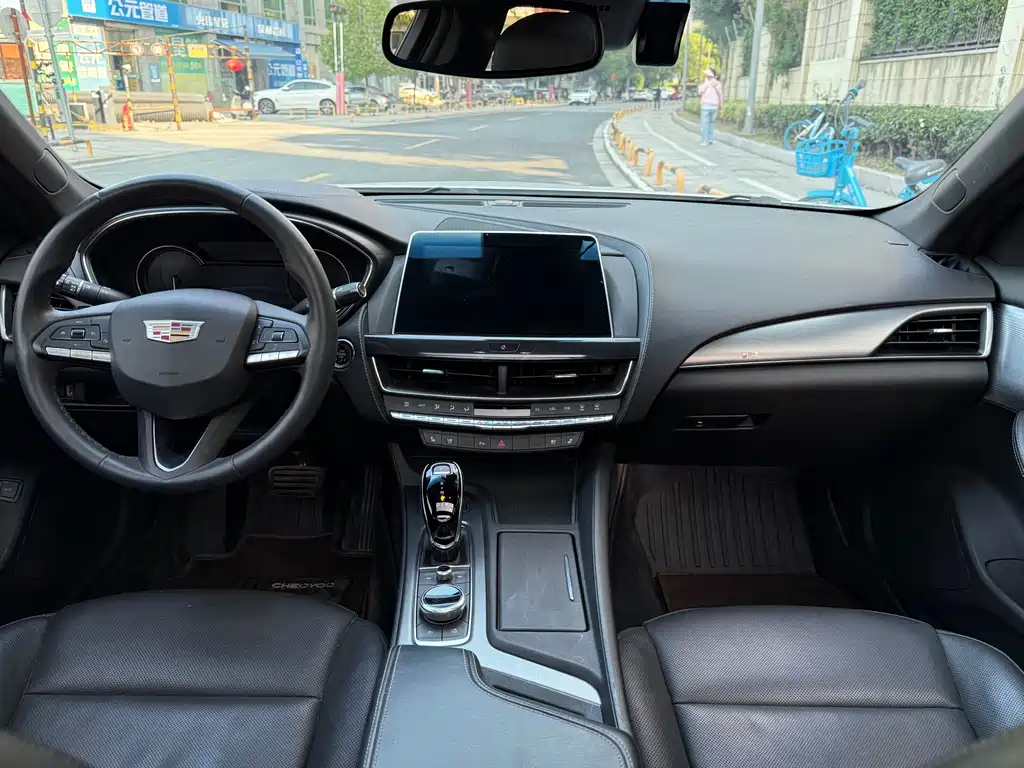 Cadillac CT5 — миниатюра 11