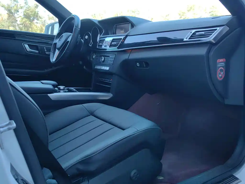 Mercedes-Benz E-Class — миниатюра 14
