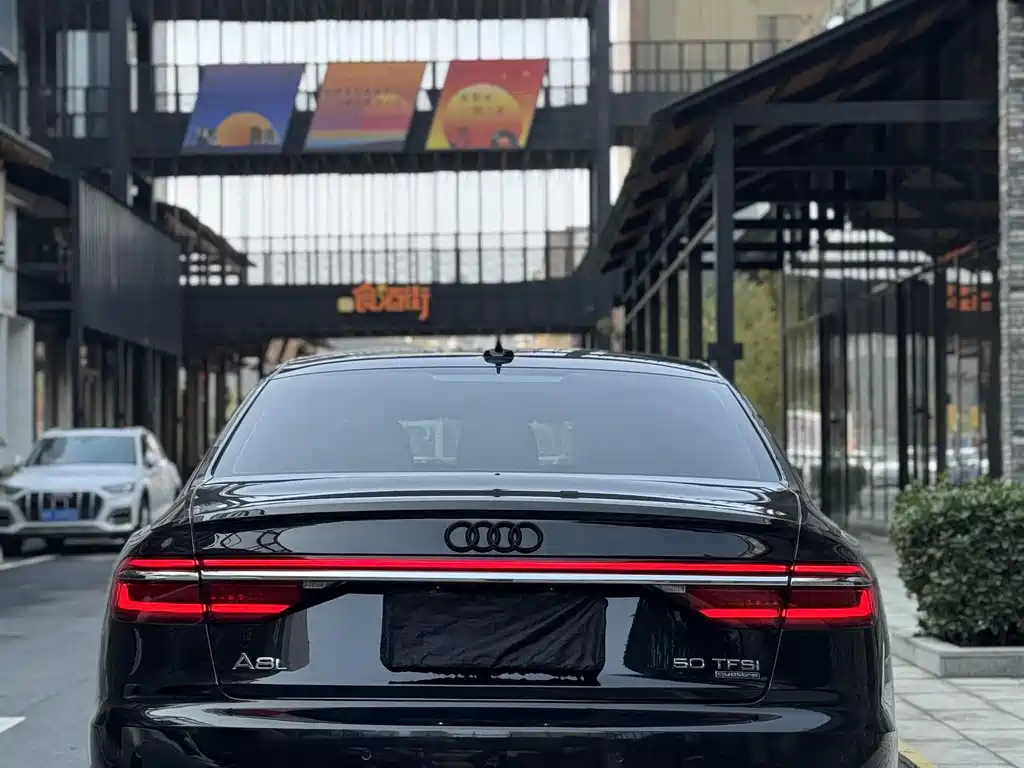 Audi A8 2022 A8L 50 TFSI quattro Comfort