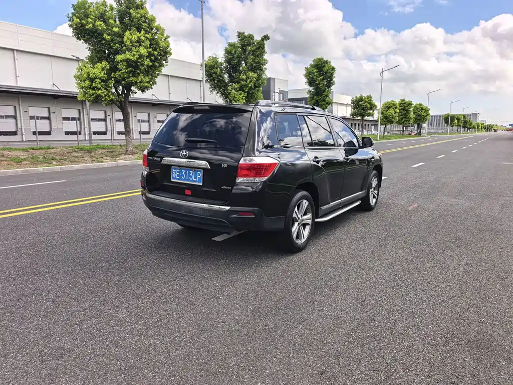 Toyota Highlander — миниатюра 12