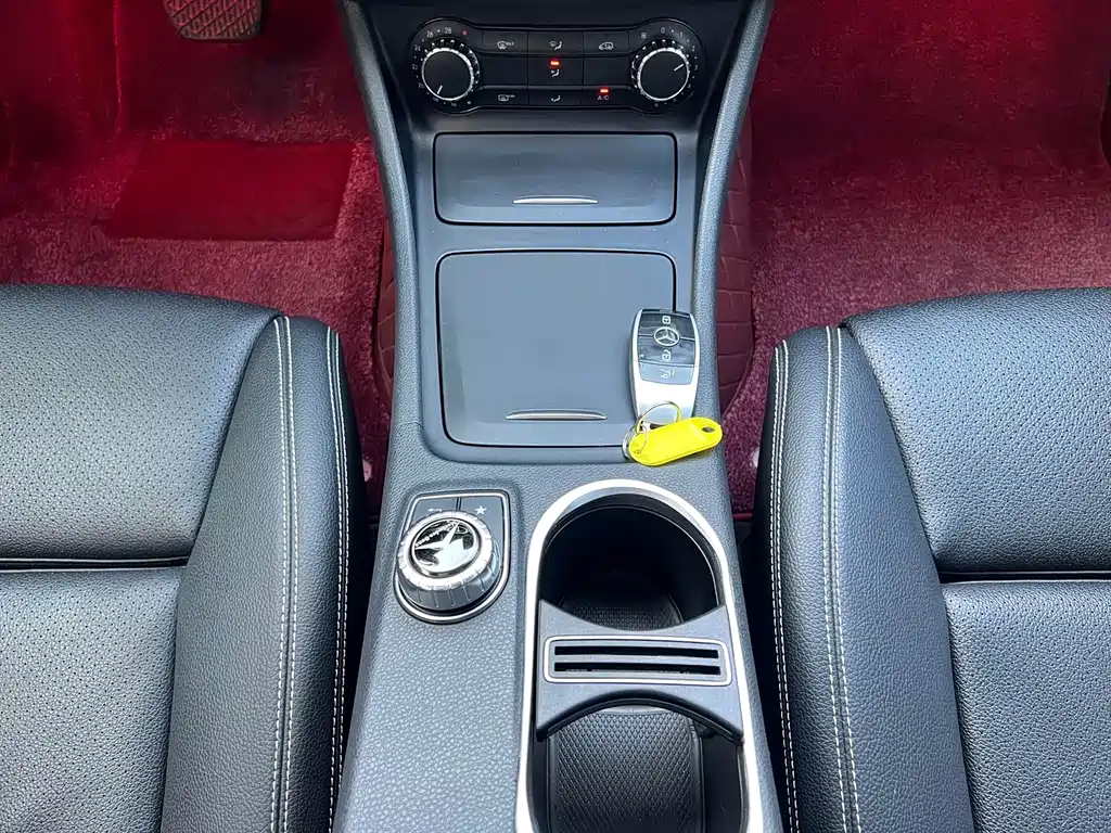 Mercedes-Benz GLA — миниатюра 15