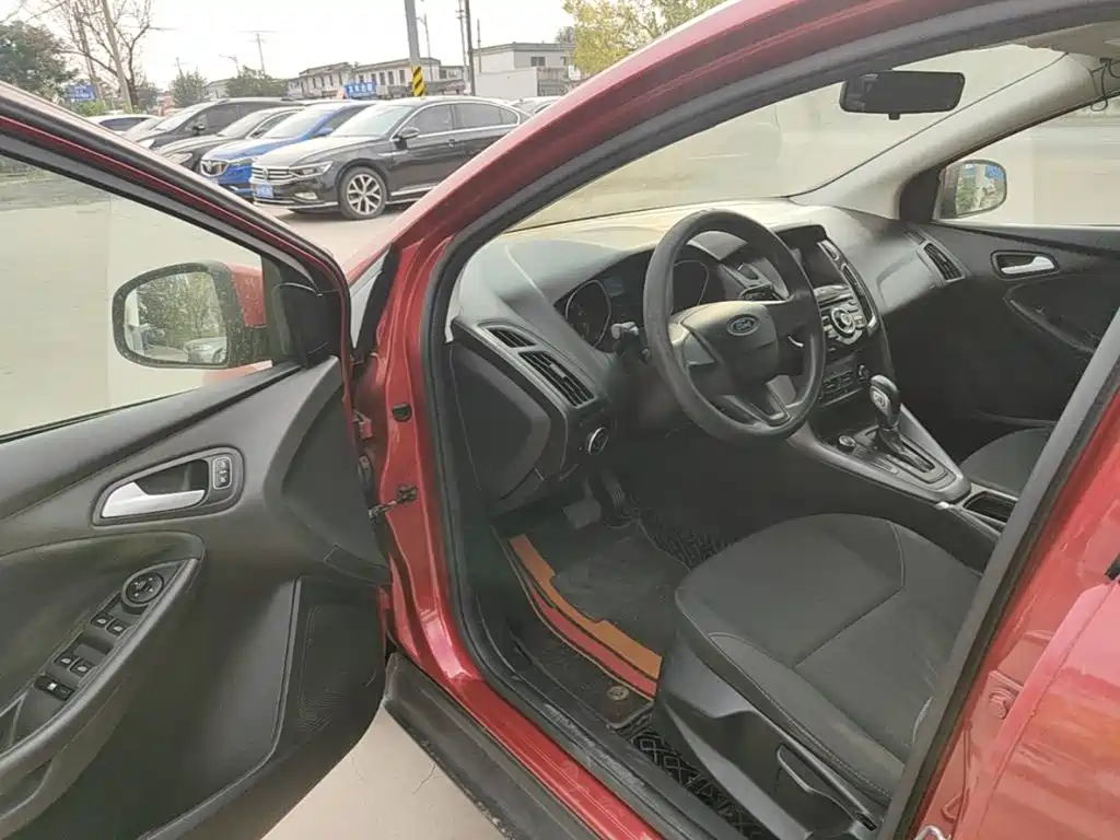 Ford Focus — миниатюра 16