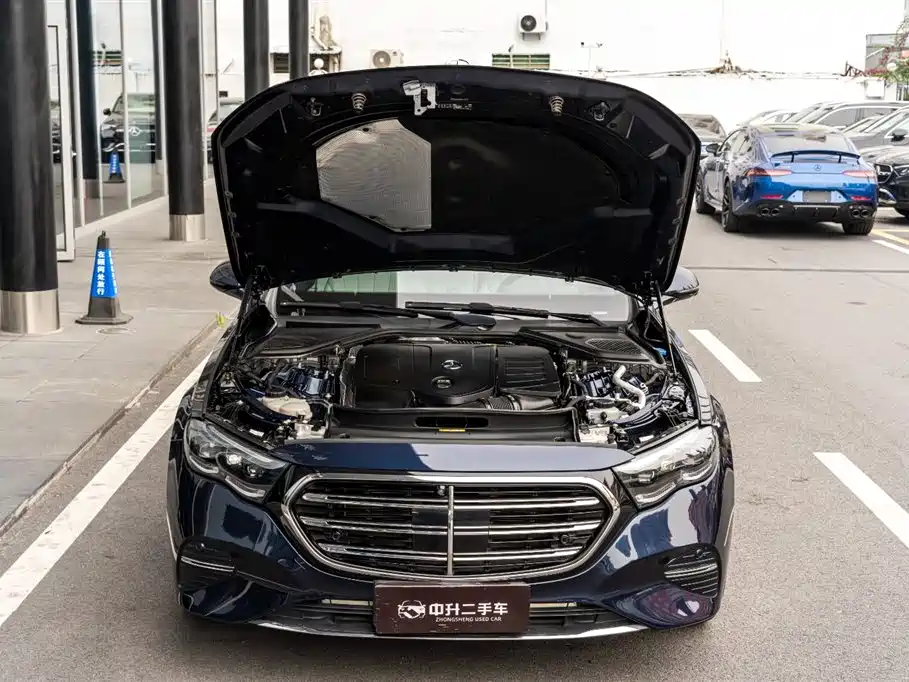 Mercedes-Benz E-Class E 2024 E 300 L Luxury