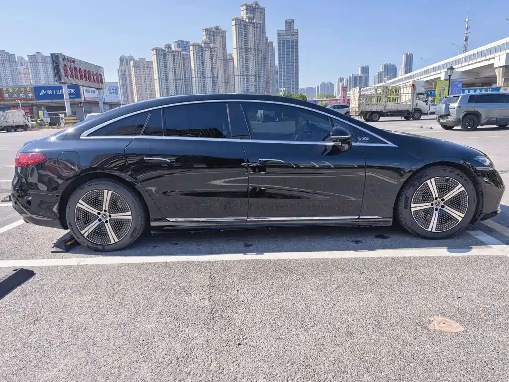 Mercedes-Benz EQS — миниатюра 5
