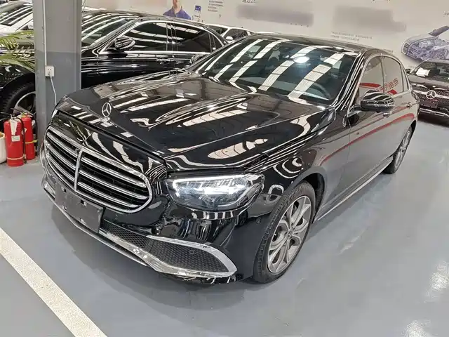MERCEDES BENZ E CLASS