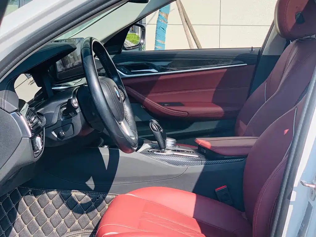 BMW 5 Series — миниатюра 21