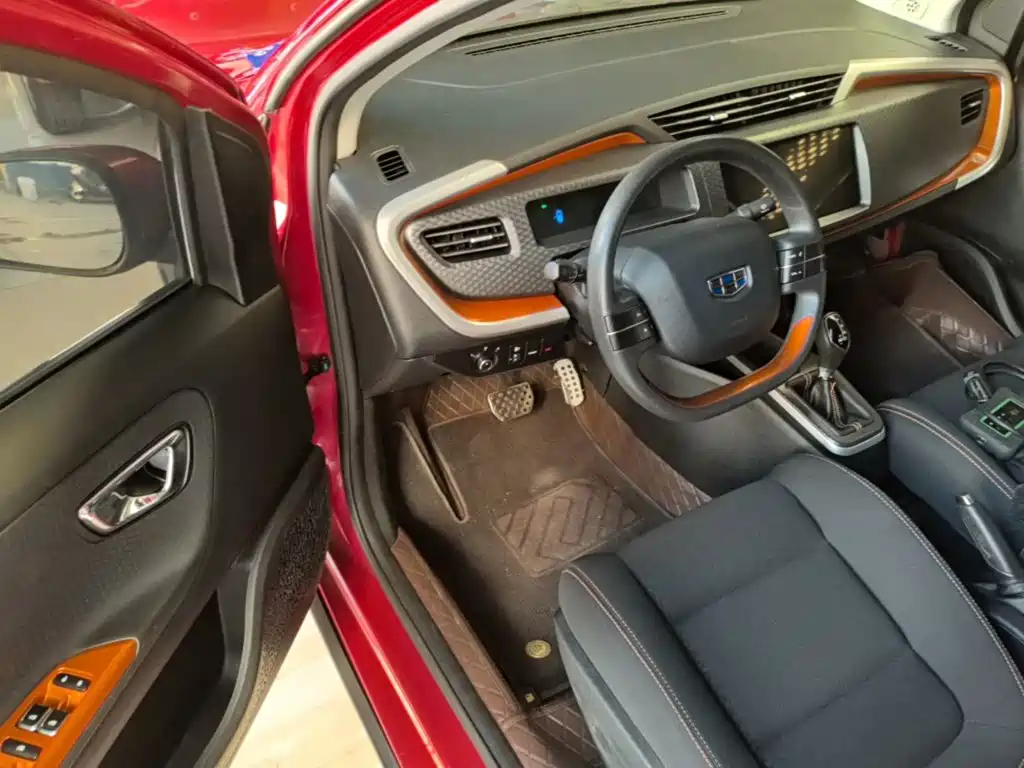 Geely Vision X1 — миниатюра 16