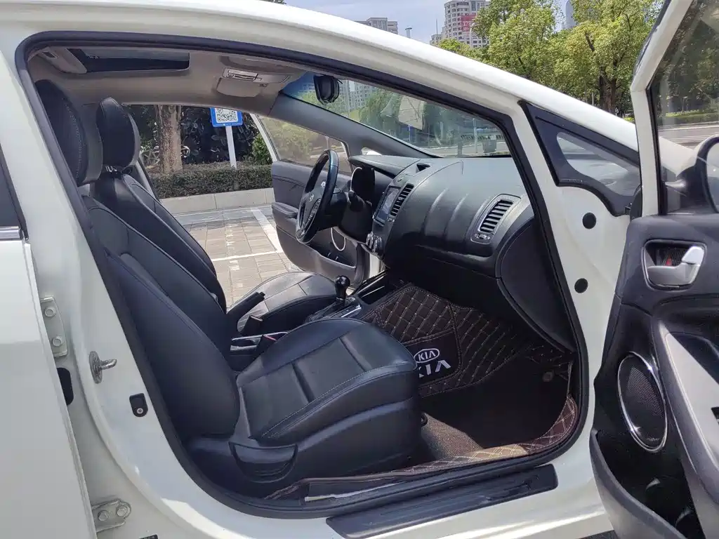 Kia K3 — миниатюра 11