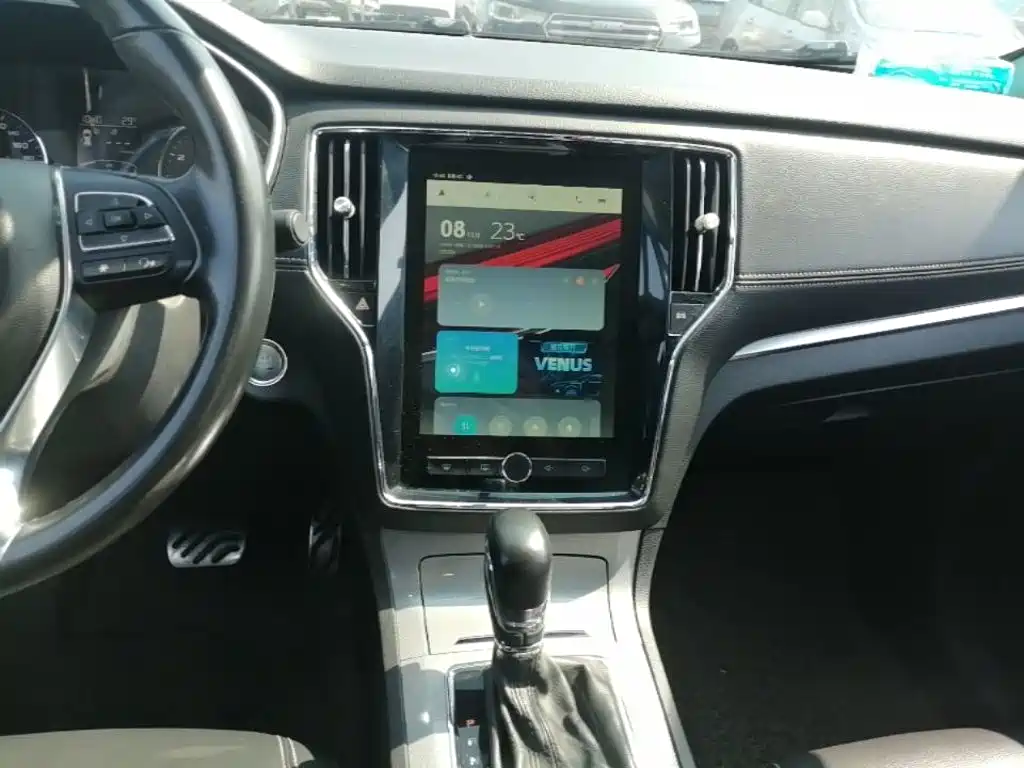 Roewe RX5 — миниатюра 13