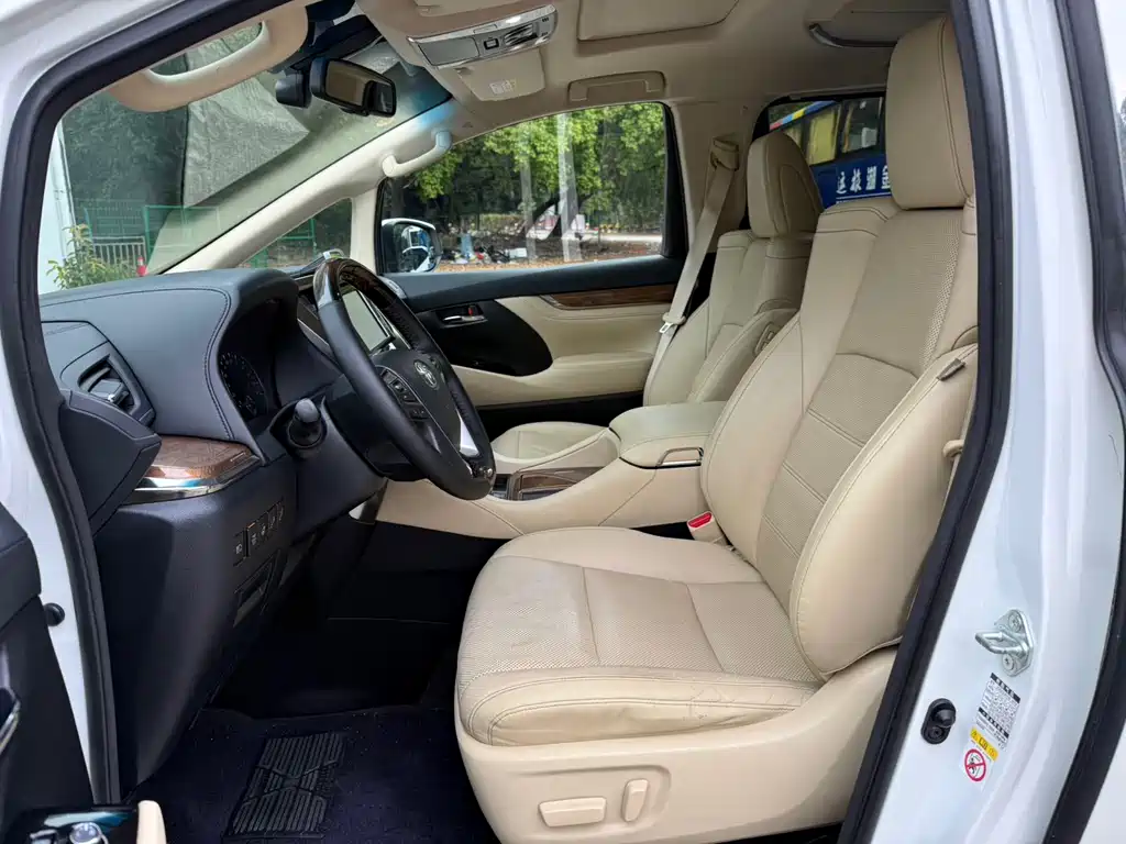 Toyota Alphard 2018 3.5L Luxury