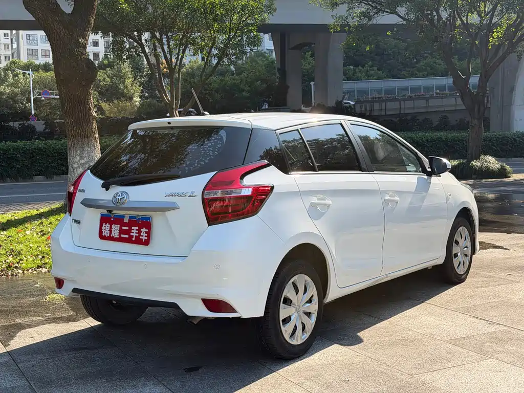 Toyota Yaris L — миниатюра 21