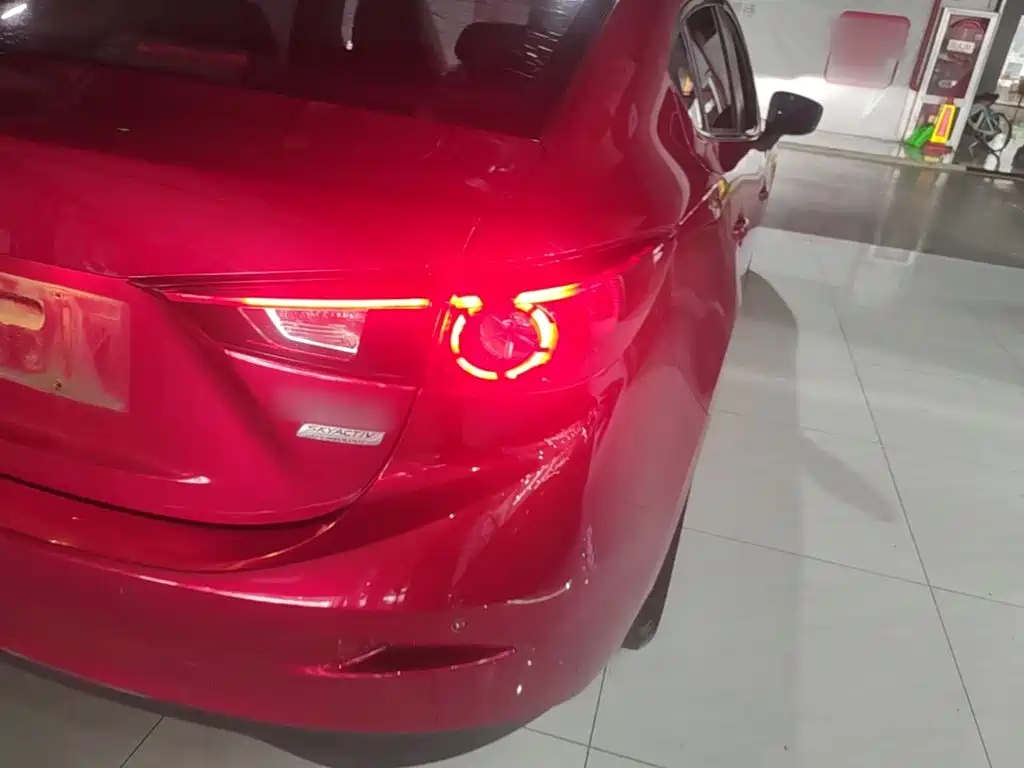 Mazda 3 Axela — миниатюра 8