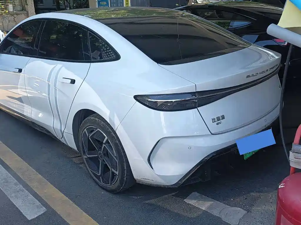 BYD Seal — миниатюра 9