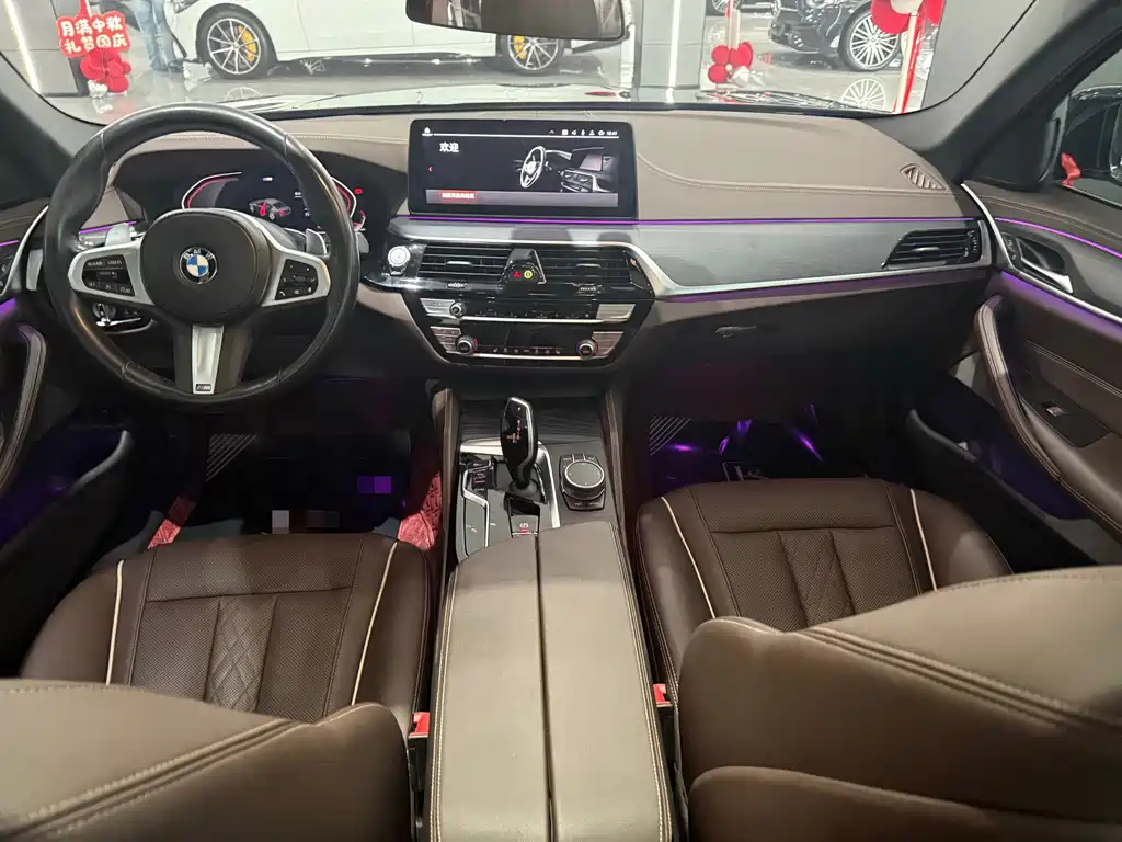 BMW 5 Series — миниатюра 4