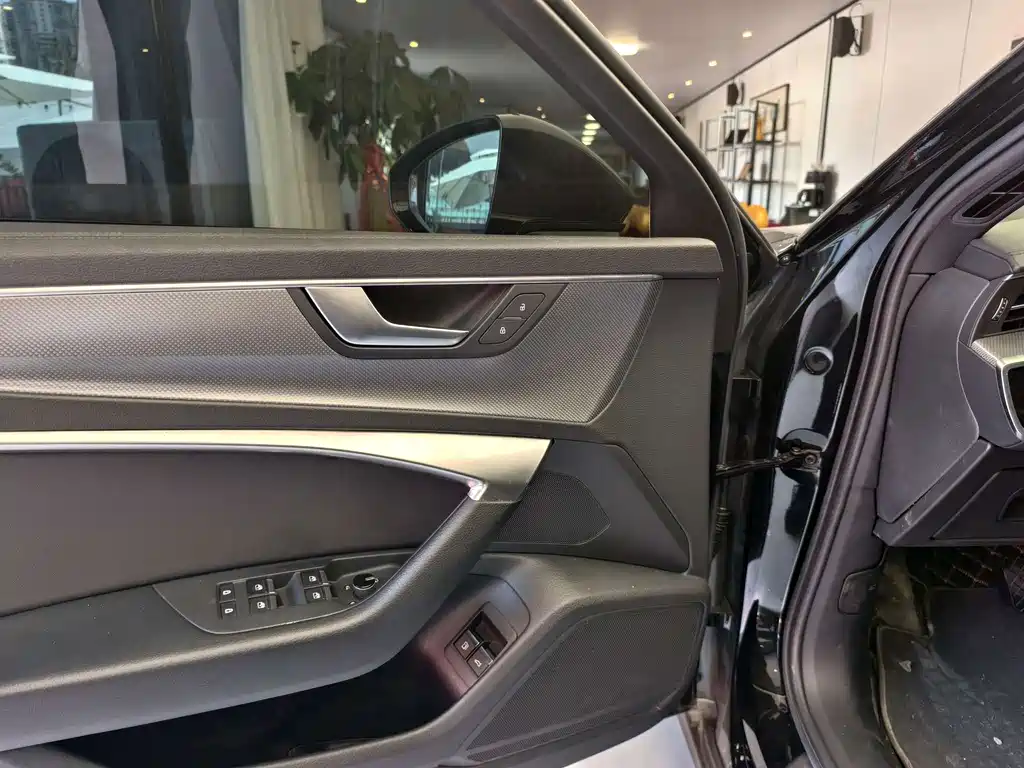 Audi A6L New Energy — миниатюра 15