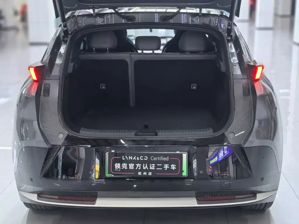 Lynk & Co 20 — миниатюра 9