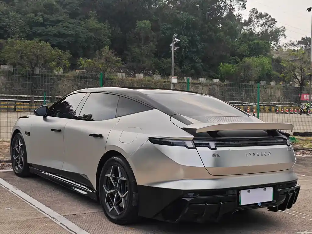 Lynk & Co Z10 2024 95kWh 766km Max