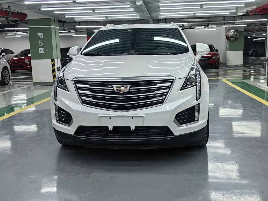 CADILLAC XT5