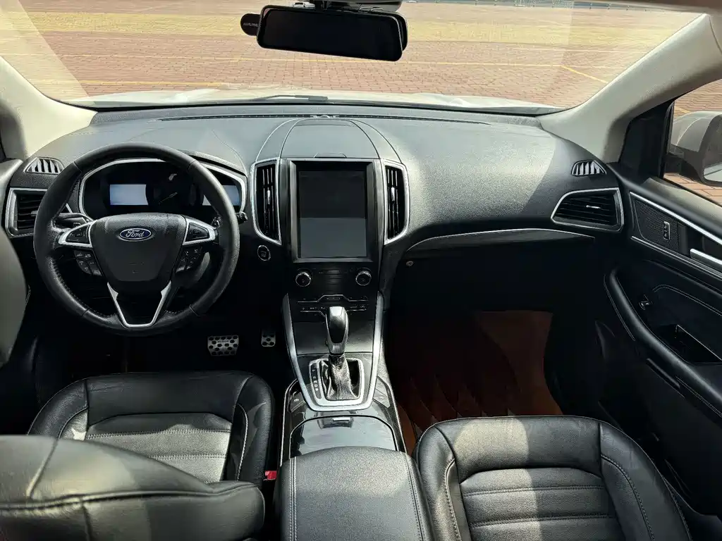 Ford Edge — миниатюра 5