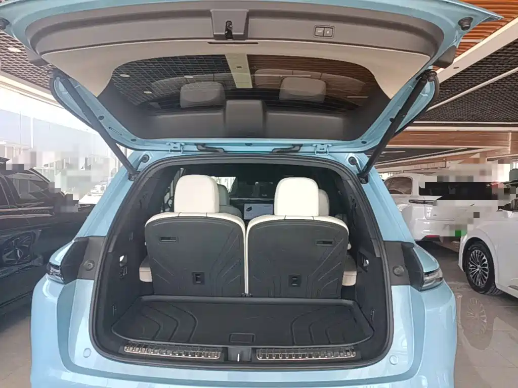 Li Auto Li L8 — миниатюра 19