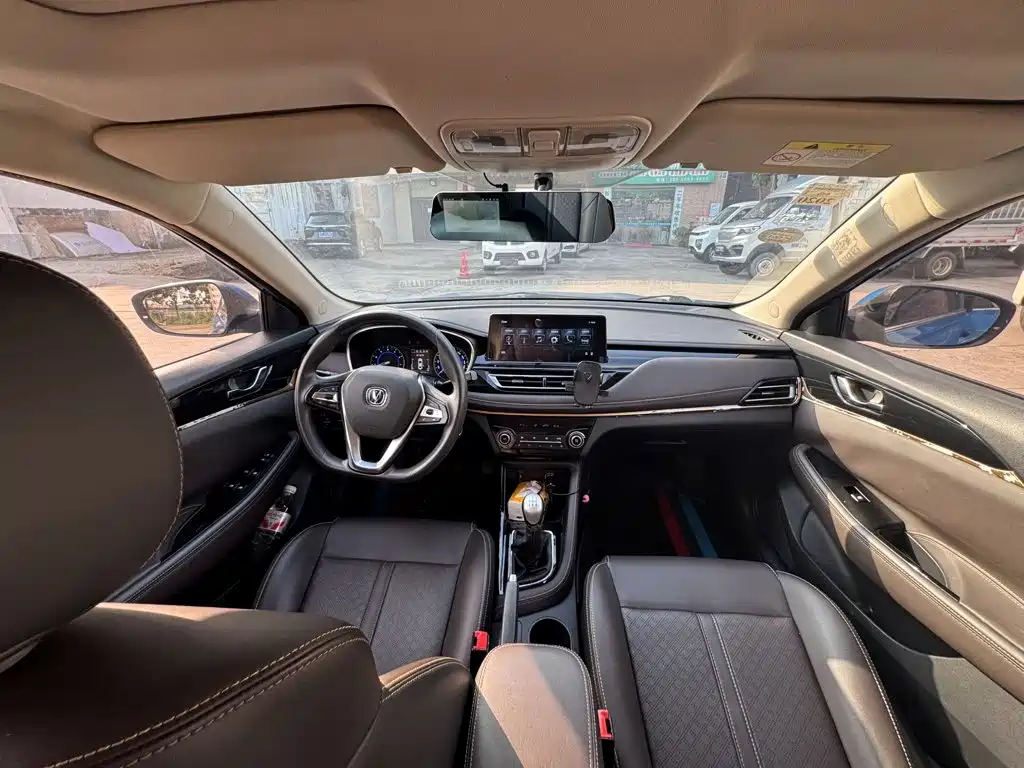 Changan Eado DT — миниатюра 8