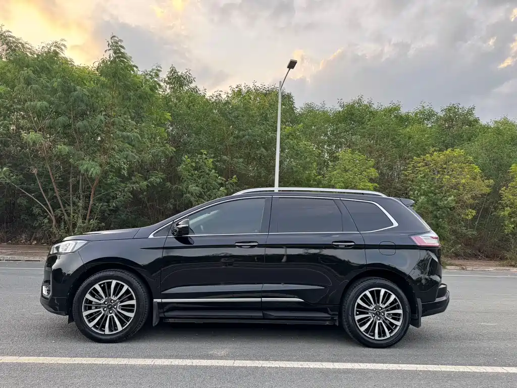 Ford Edge — миниатюра 5
