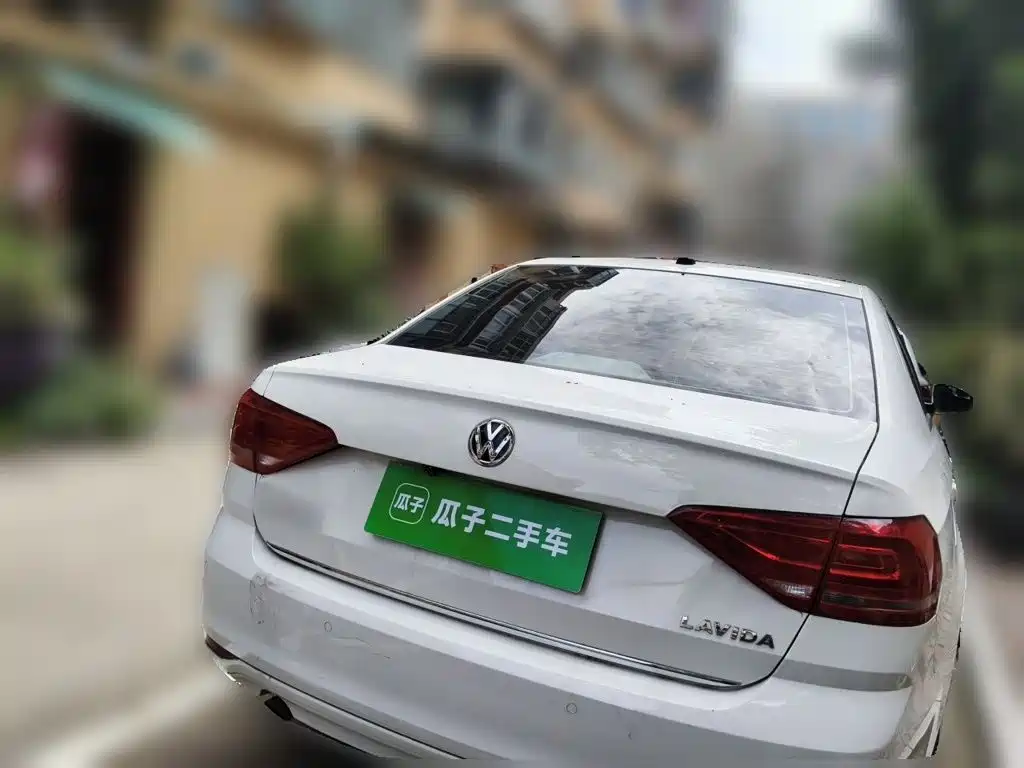 Volkswagen Lavida — миниатюра 5