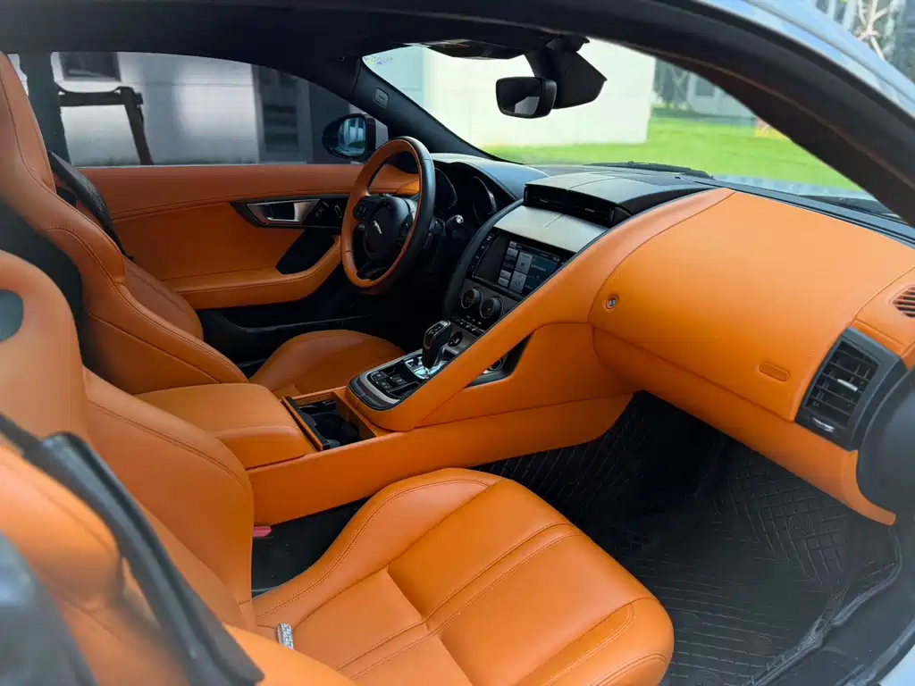 Jaguar F-TYPE — миниатюра 10