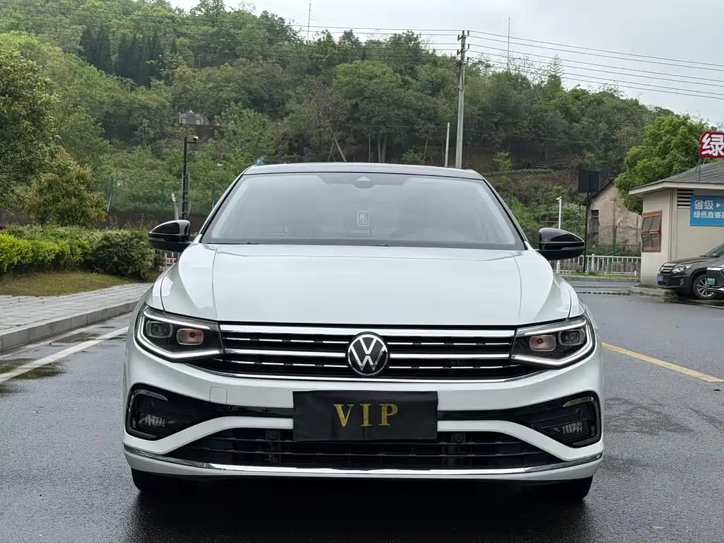 Volkswagen Bora 2023