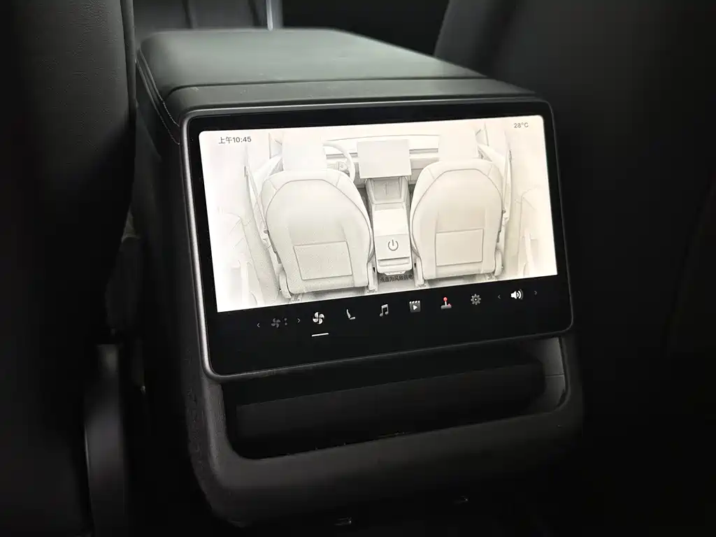 Tesla Model Y — фотографии объявления, Фото 15
