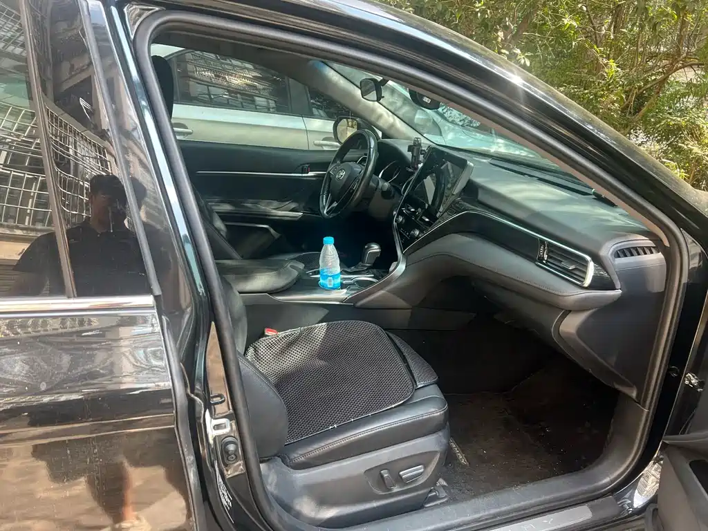 Toyota Camry — миниатюра 4