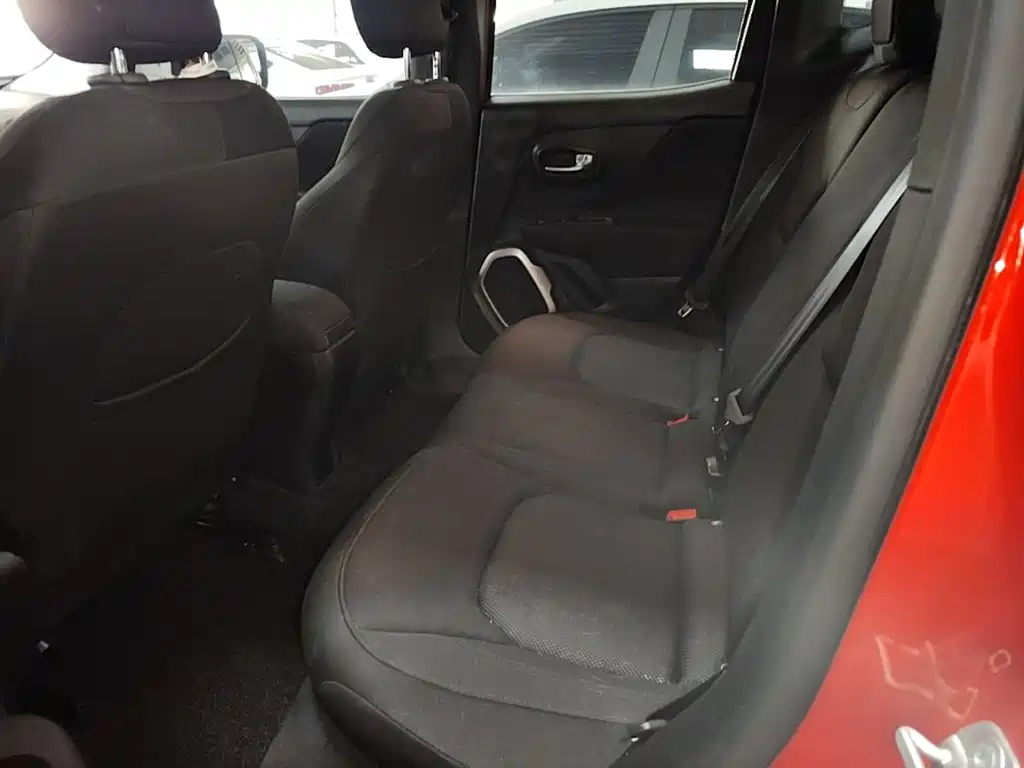 Jeep Renegade — миниатюра 17