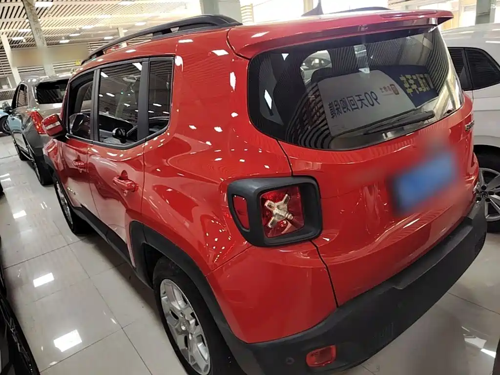 Jeep Renegade — миниатюра 5